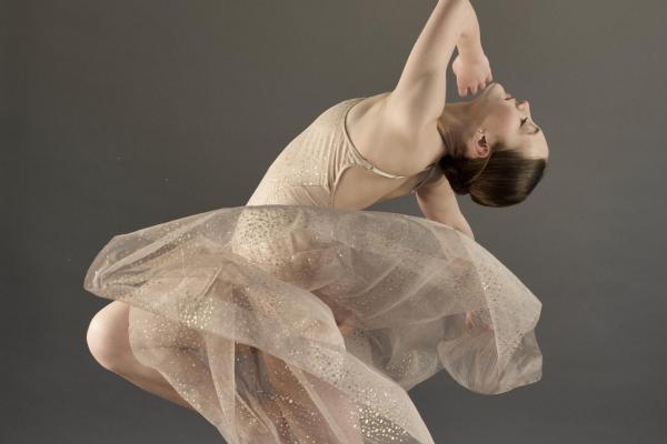 contemporary dancer